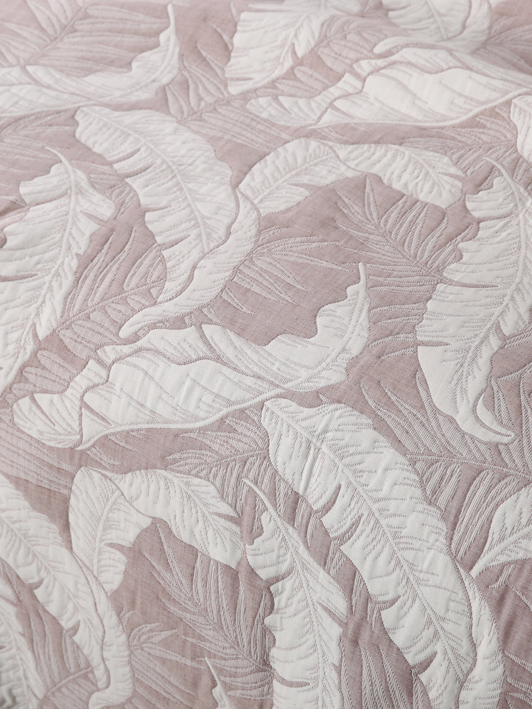 URBAN DREAM ABSTRACT FLORAL WEAVE SALMON RED AND WHITE BEDSPREAD