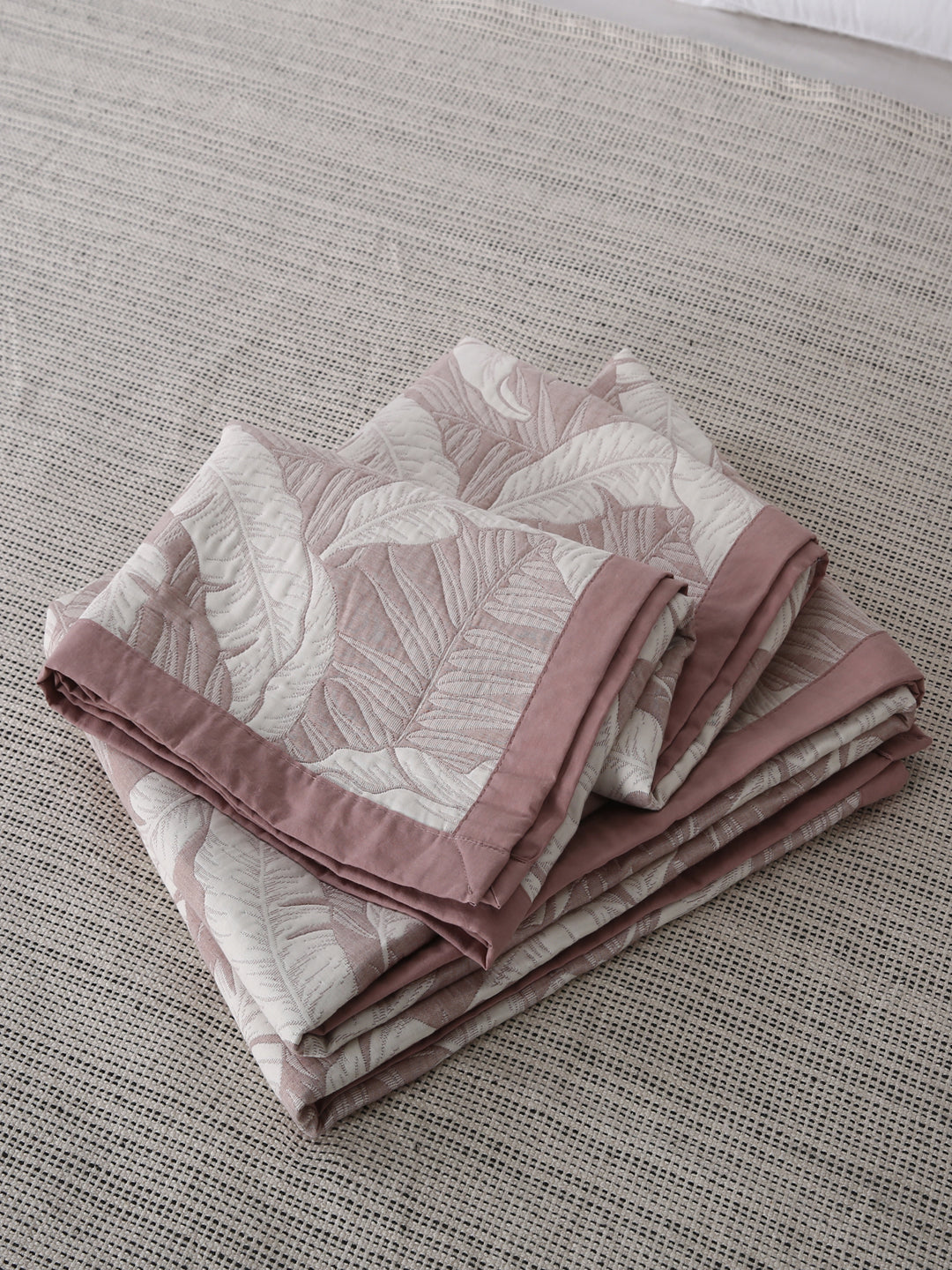 URBAN DREAM ABSTRACT FLORAL WEAVE SALMON RED AND WHITE BEDSPREAD
