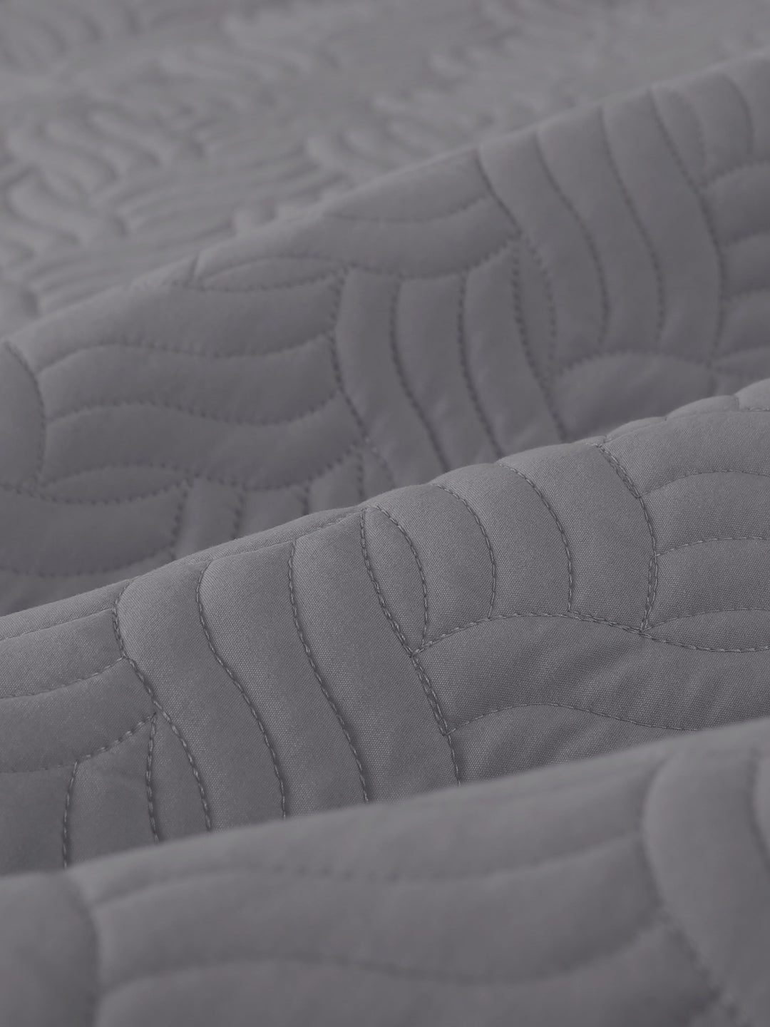 URBAN DREAM FASHION ABSTRACT QUILTED WAVES SOLID GREY BEDSPREAD