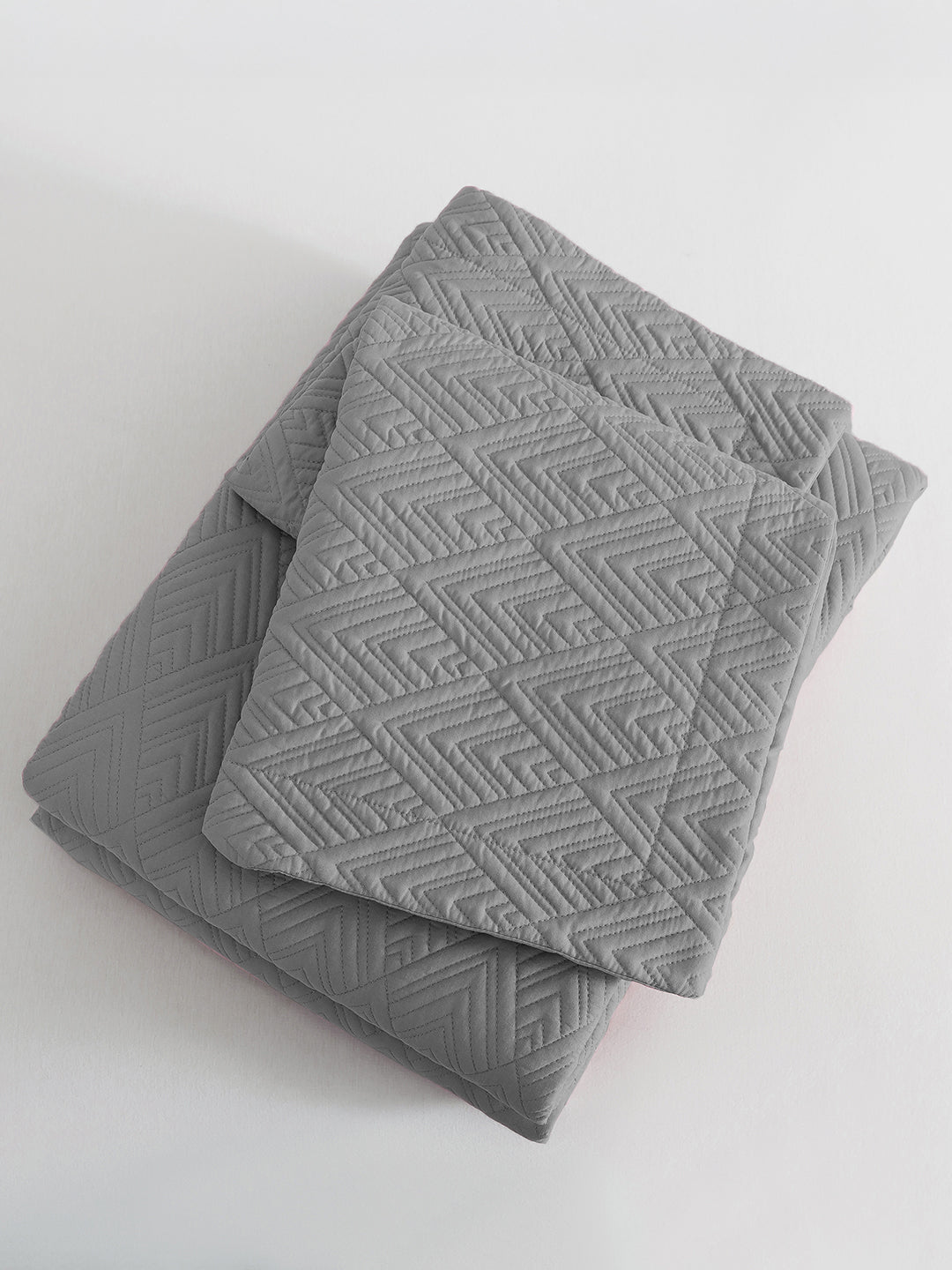 URBAN DREAM FASHION GEOMETRIC CHEVRON QUILTED SOLID GREY BEDSPREAD