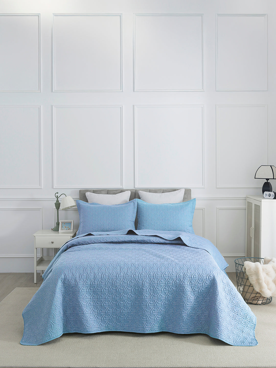 URBAN DREAM FASHION GEOMETRIC GRID QUILTED SOLID LIGHT BLUE BEDSPREAD