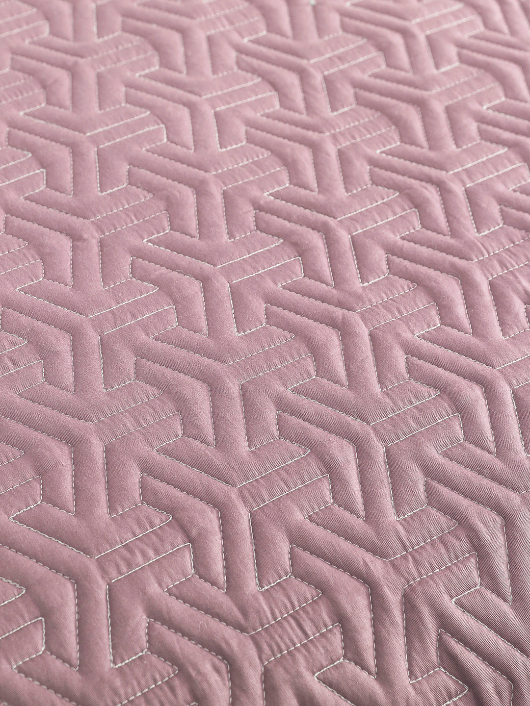 URBAN DREAM FASHION GEOMETRIC GRID QUILTED SOLID LIGHT PINK BEDSPREAD
