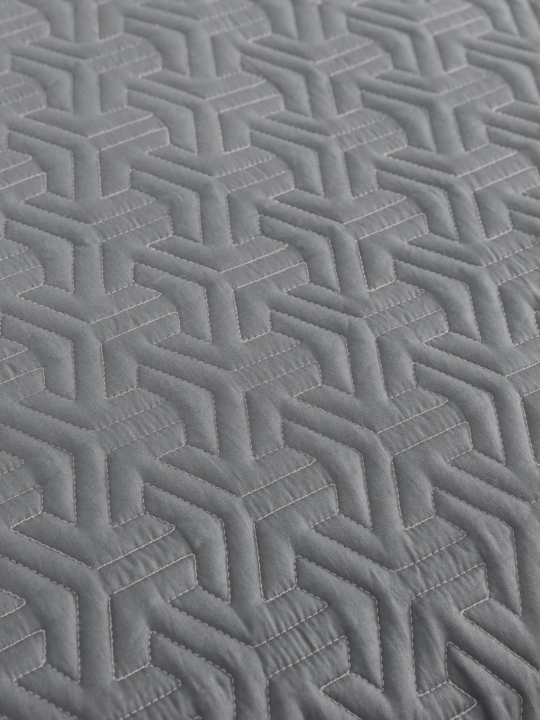 URBAN DREAM FASHION GEOMETRIC GRID QUILTED SOLID GREY BEDSPREAD
