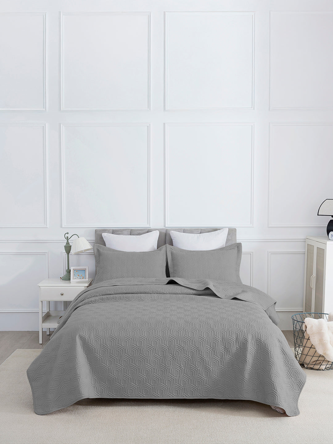 URBAN DREAM FASHION GEOMETRIC HONEYCOMB QUILTED SOLID GREY BEDSPREAD
