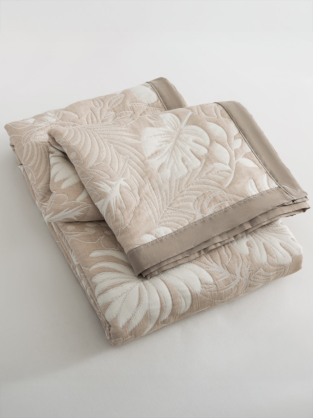 URBAN DREAM FASHION ABSTRACT LEAVES WEAVE BROWN AND WHITE BEDSPREAD