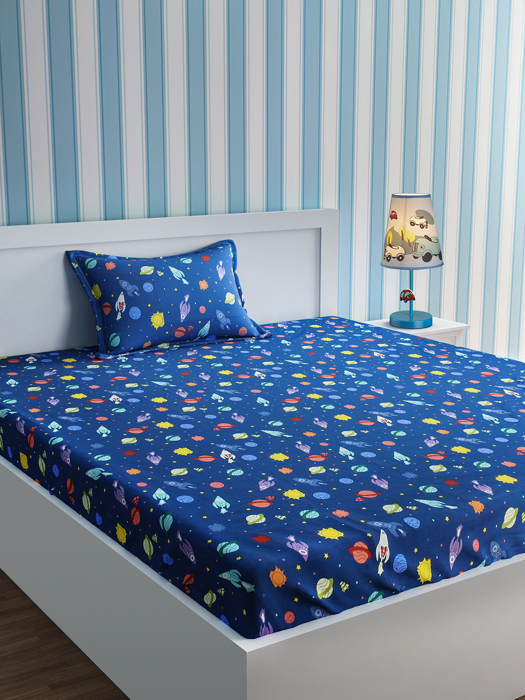 URBAN DREAM KIDS SPACESHIP AND PLANET PRINT BLUE AND RED BEDSHEET SET