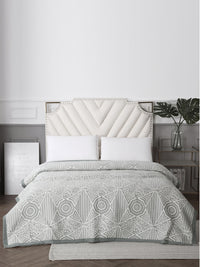 URBAN DREAM ABSTRACT GEOMETRIC WEAVE GREY AND WHITE BEDSPREAD