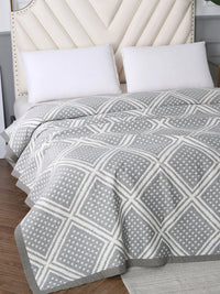 URBAN DREAM ABSTRACT GEOMETRIC SQUARE WEAVE GREY AND WHITE BEDSPREAD