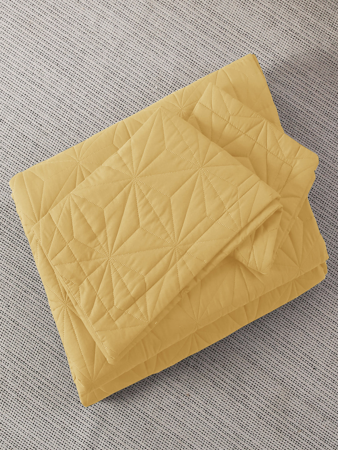 URBAN DREAM FASHION GEOMETRIC QUILTED DIAMONDS SOLID YELLOW BEDSPREAD