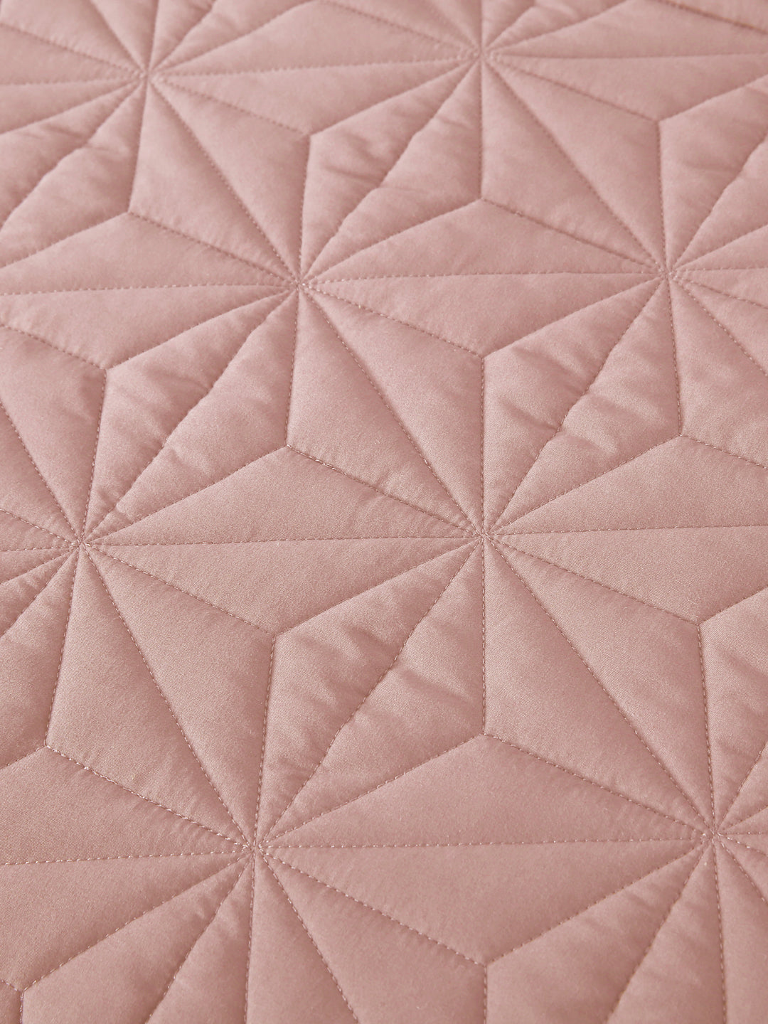 URBAN DREAM FASHION GEOMETRIC QUILTED DIAMONDS SOLID LIGHT PINK BEDSPREAD