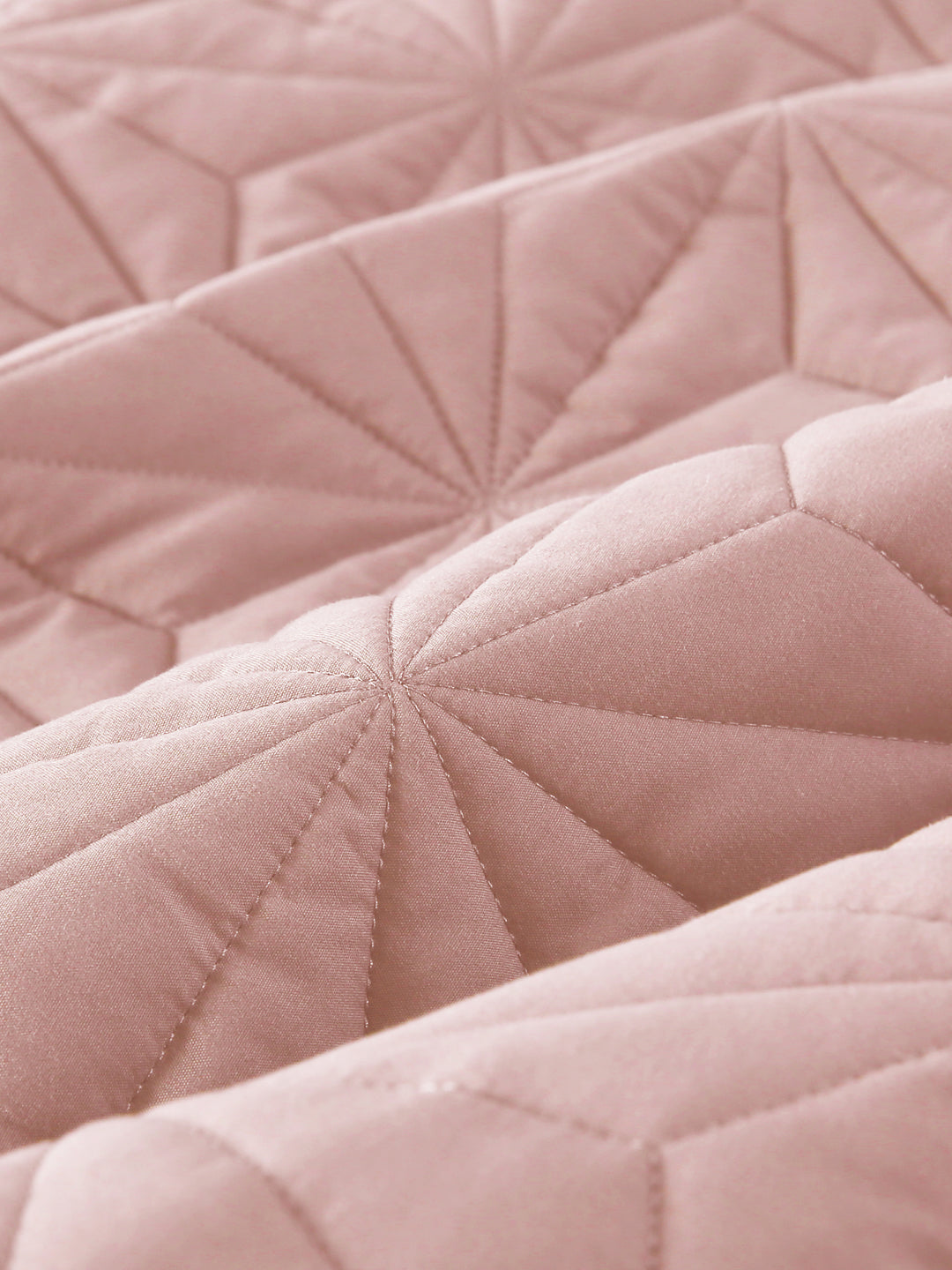 URBAN DREAM FASHION GEOMETRIC QUILTED DIAMONDS SOLID LIGHT PINK BEDSPREAD