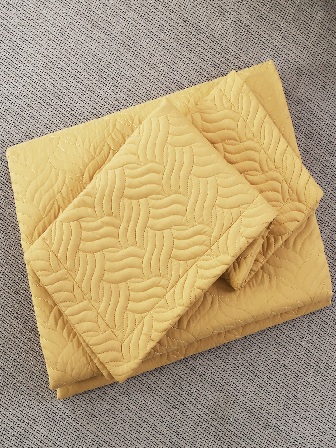 URBAN DREAM FASHION ABSTRACT QUILTED WAVES SOLID YELLOW BEDSPREAD