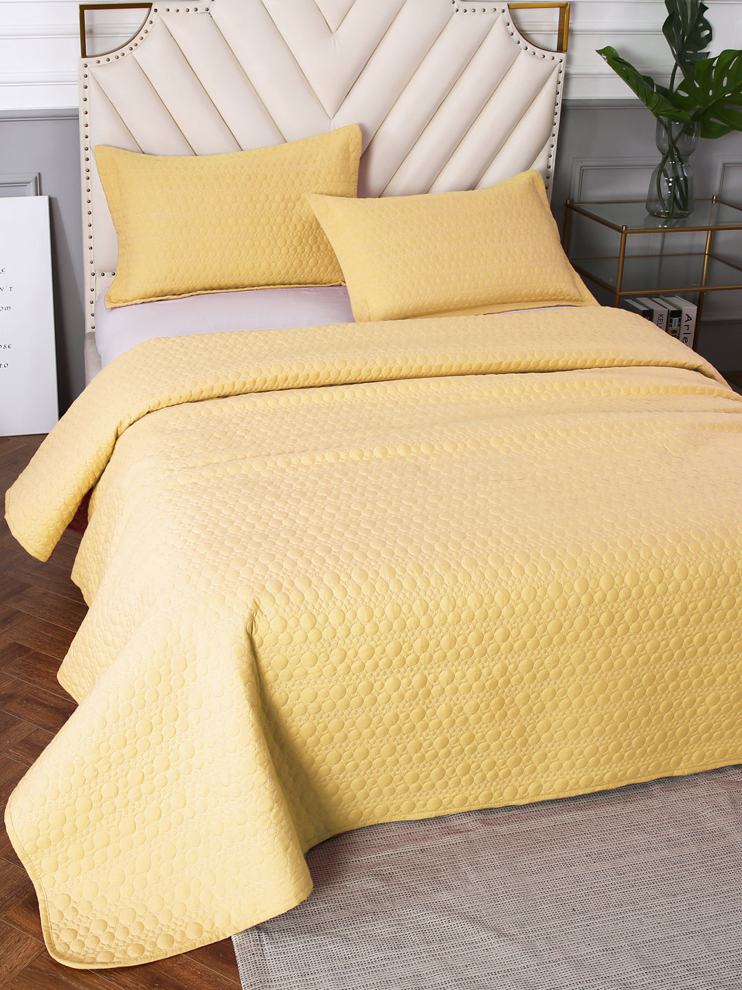 URBAN DREAM FASHION ABSTRACT QUILTED CIRCLES SOLID YELLOW BEDSPREAD