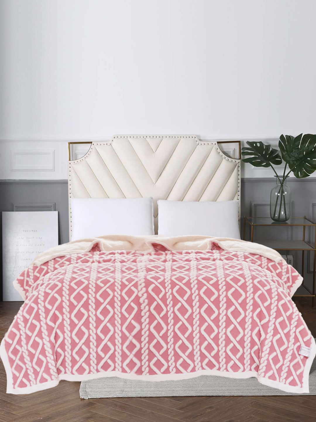 URBAN DREAM FASHION GEOMETRIC SOLID PINK BLANKET