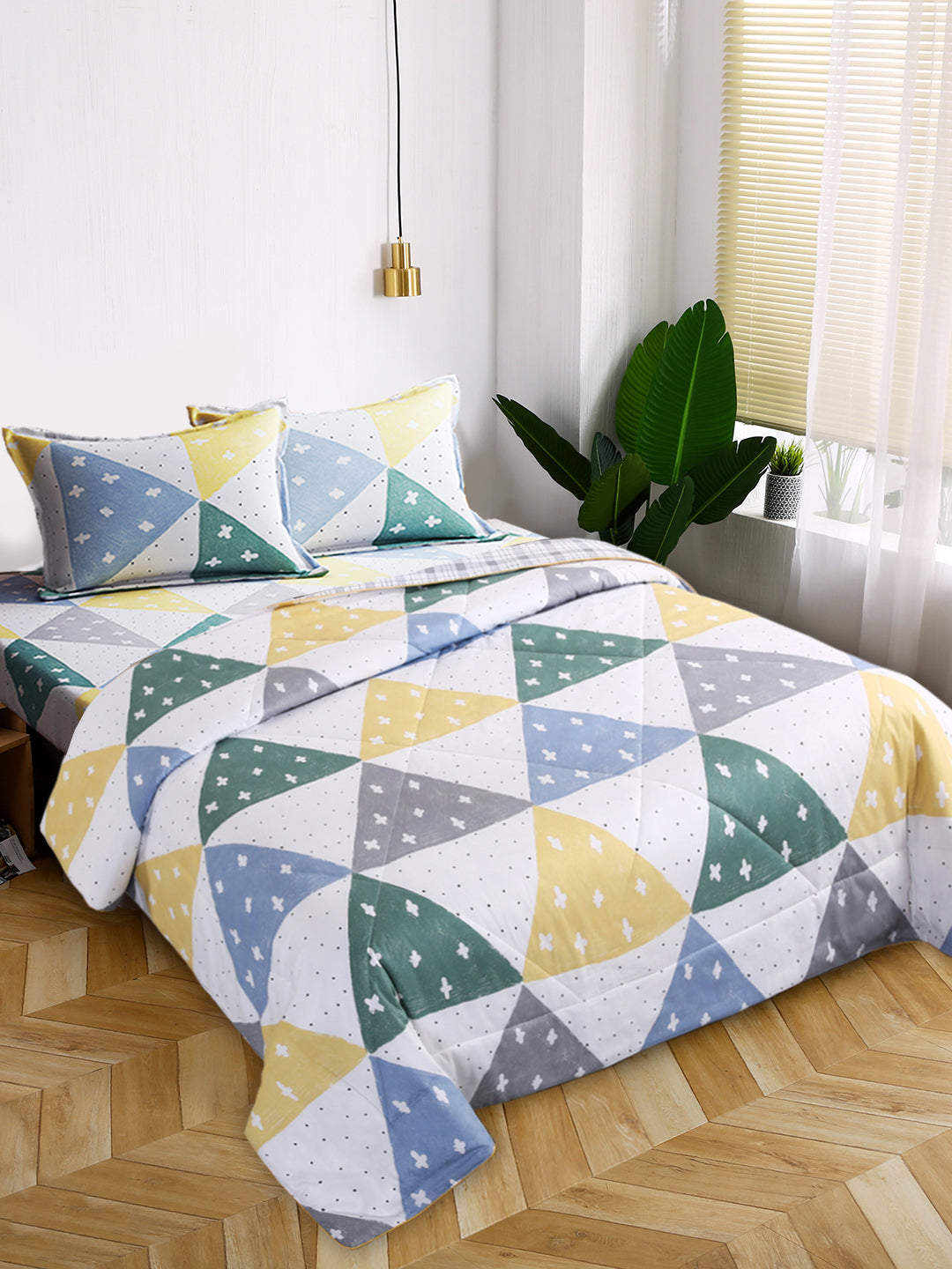 URBAN DREAM FASHION GEOMETRIC CROSS PRINT WHITE AND YELLOW 4 PC. BEDDING SET