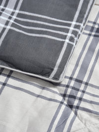 URBAN DREAM FASHION GEOMETRIC CHECK PRINT BLACK AND GREY COMFORTER